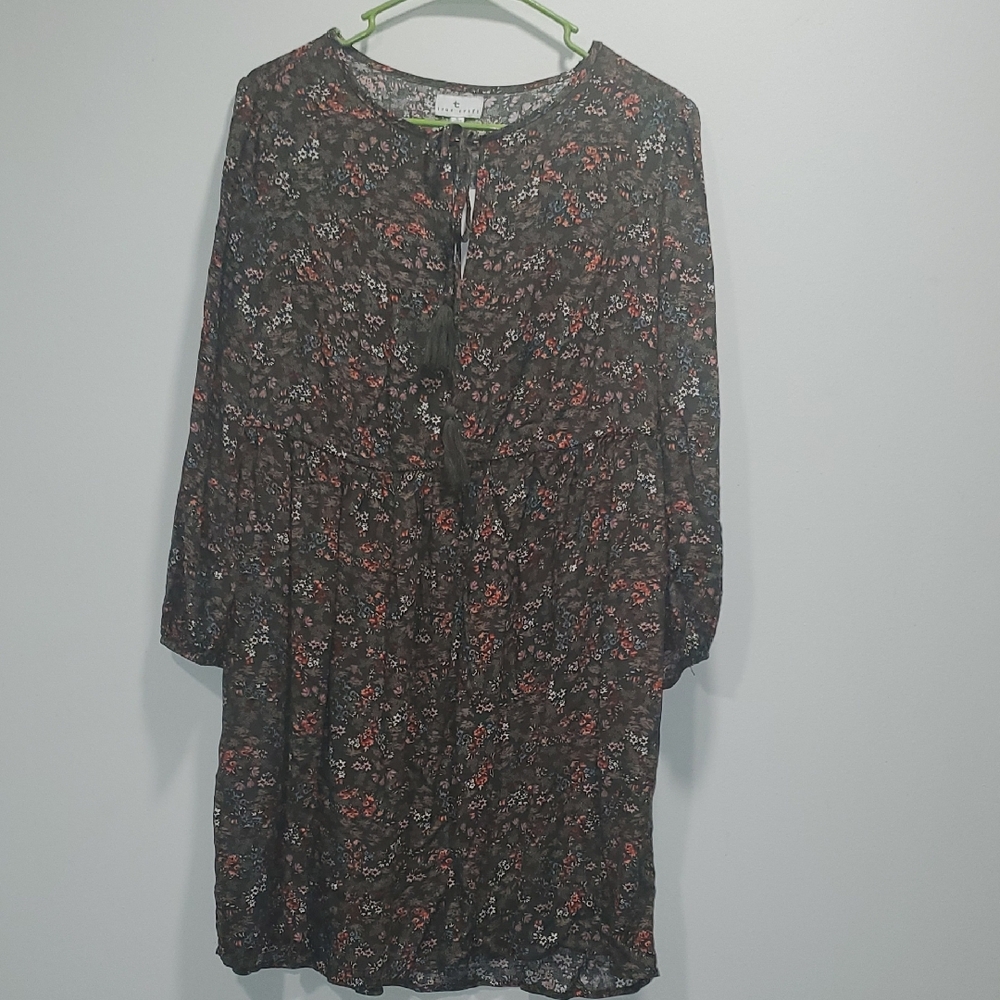 True Craft Floral Long Sleeve Dress Size Large NWT 100% rayon